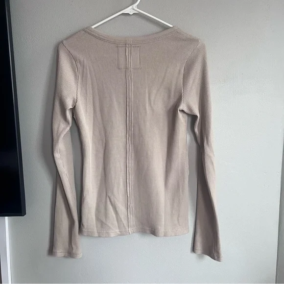 Aerie Essential Henley Layering T-Shirt Long Sleeve Taupe Tan S - Picture 6 of 9